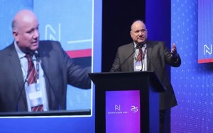 O compartilhamento de postes tem solução. E é urgente!